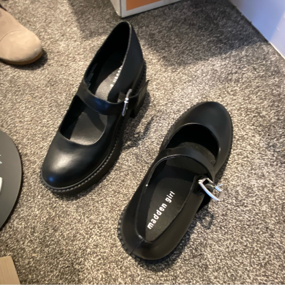 Women’s size 9 work once